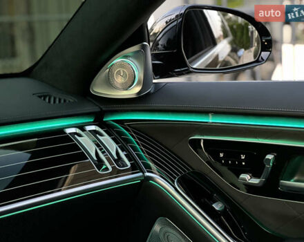 Черный Мерседес С Класс, объемом двигателя 3.98 л и пробегом 7 тыс. км за 229000 $, фото 67 на Automoto.ua