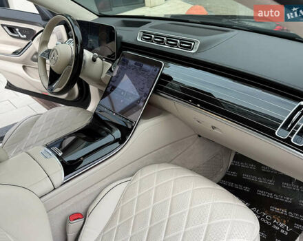 Черный Мерседес С Класс, объемом двигателя 3.98 л и пробегом 46 тыс. км за 178000 $, фото 47 на Automoto.ua