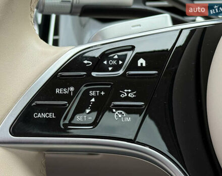 Черный Мерседес С Класс, объемом двигателя 3.98 л и пробегом 46 тыс. км за 178000 $, фото 78 на Automoto.ua