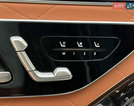 Чорний Мерседес С Клас, об'ємом двигуна 2.99 л та пробігом 17 тис. км за 180000 $, фото 52 на Automoto.ua