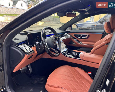 Черный Мерседес С Класс, объемом двигателя 3 л и пробегом 2 тыс. км за 185000 $, фото 2 на Automoto.ua