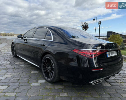 Чорний Мерседес С Клас, об'ємом двигуна 3.98 л та пробігом 13 тис. км за 223000 $, фото 3 на Automoto.ua