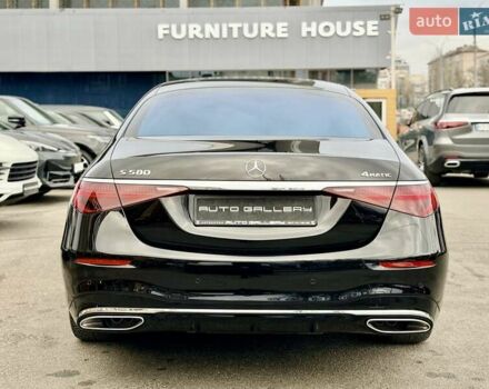 Черный Мерседес С Класс, объемом двигателя 3.98 л и пробегом 1 тыс. км за 214999 $, фото 3 на Automoto.ua