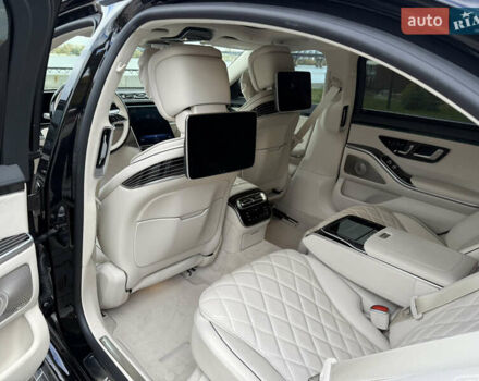 Чорний Мерседес С Клас, об'ємом двигуна 3.98 л та пробігом 13 тис. км за 223000 $, фото 5 на Automoto.ua