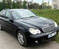 Чорний Мерседес С Клас, об'ємом двигуна 2 л та пробігом 300 тис. км за 3014 $, фото 1 на Automoto.ua
