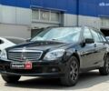 Черный Мерседес С Класс, объемом двигателя 2.2 л и пробегом 322 тыс. км за 10290 $, фото 1 на Automoto.ua