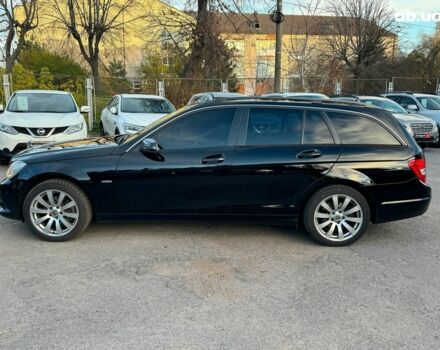 Черный Мерседес С Класс, объемом двигателя 2.2 л и пробегом 240 тыс. км за 10000 $, фото 9 на Automoto.ua