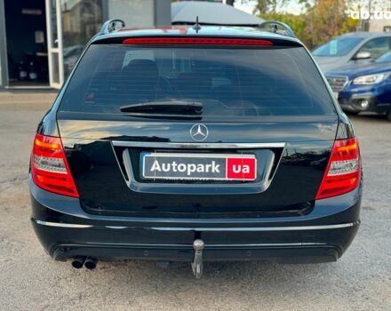 Черный Мерседес С Класс, объемом двигателя 2.2 л и пробегом 240 тыс. км за 10000 $, фото 6 на Automoto.ua