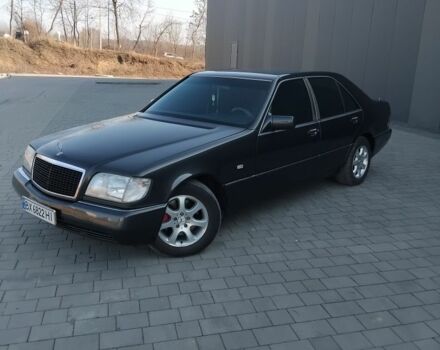 Черный Мерседес С Класс, объемом двигателя 3.2 л и пробегом 380 тыс. км за 4300 $, фото 1 на Automoto.ua