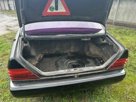 Черный Мерседес С Класс, объемом двигателя 2.8 л и пробегом 400 тыс. км за 3200 $, фото 1 на Automoto.ua