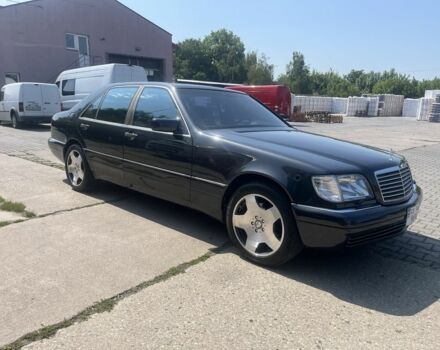 Чорний Мерседес С Клас, об'ємом двигуна 5 л та пробігом 302 тис. км за 9900 $, фото 1 на Automoto.ua