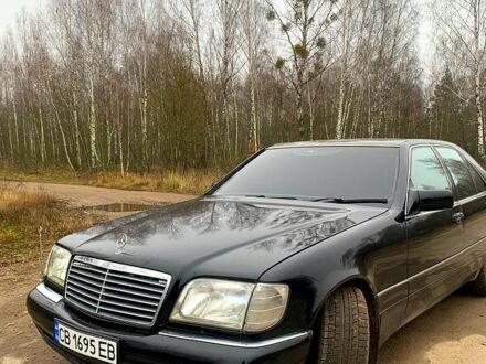 Черный Мерседес С Класс, объемом двигателя 3.2 л и пробегом 446 тыс. км за 5500 $, фото 1 на Automoto.ua