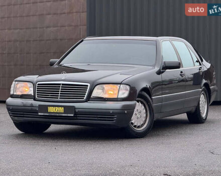 Черный Мерседес С Класс, объемом двигателя 3.2 л и пробегом 410 тыс. км за 7300 $, фото 1 на Automoto.ua