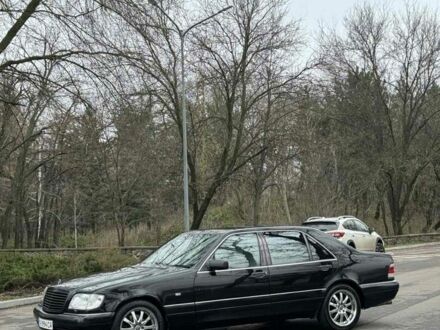 Черный Мерседес С Класс, объемом двигателя 4.2 л и пробегом 258 тыс. км за 6700 $, фото 1 на Automoto.ua
