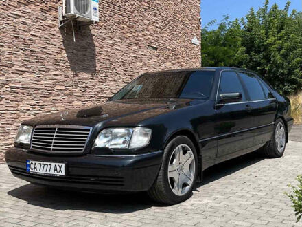 Черный Мерседес С Класс, объемом двигателя 4.97 л и пробегом 312 тыс. км за 27000 $, фото 1 на Automoto.ua