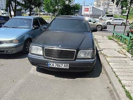 Мерседес С Класс 1998 в Киеве на Automoto.ua Черный Мерседес С Класс, объемом двигателя 4.97 л и пробегом 400 тыс. км за 5000 $, фото 1 на Automoto.ua