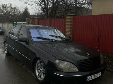 Черный Мерседес С Класс, объемом двигателя 5 л и пробегом 555 тыс. км за 4800 $, фото 1 на Automoto.ua