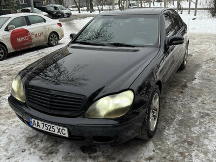 Черный Мерседес С Класс, объемом двигателя 3.2 л и пробегом 308 тыс. км за 4200 $, фото 1 на Automoto.ua