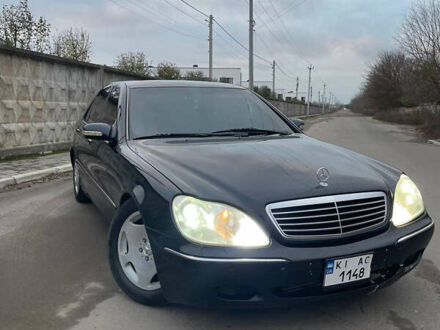 Черный Мерседес С Класс, объемом двигателя 3.22 л и пробегом 390 тыс. км за 5700 $, фото 1 на Automoto.ua