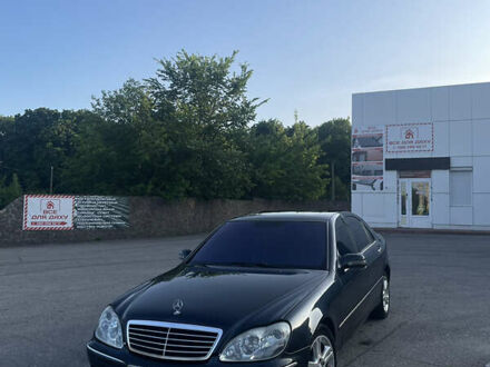 Чорний Мерседес С Клас, об'ємом двигуна 4.3 л та пробігом 400 тис. км за 4200 $, фото 1 на Automoto.ua