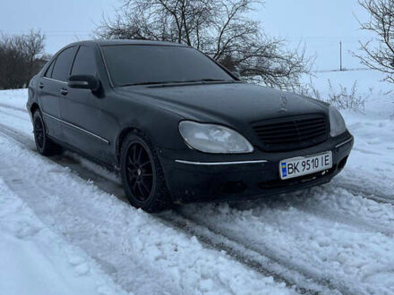 Черный Мерседес С Класс, объемом двигателя 3.22 л и пробегом 433 тыс. км за 3900 $, фото 1 на Automoto.ua