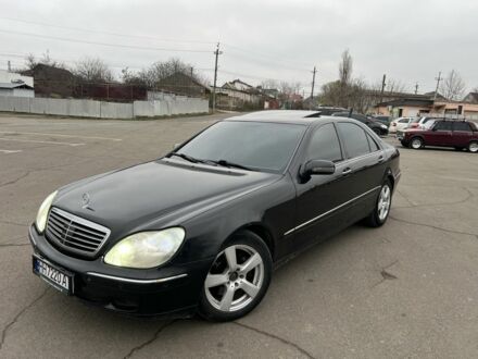 Чорний Мерседес С Клас, об'ємом двигуна 5 л та пробігом 250 тис. км за 4800 $, фото 1 на Automoto.ua