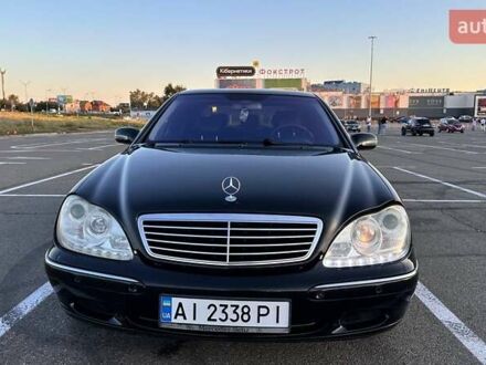 Черный Мерседес С Класс, объемом двигателя 4 л и пробегом 400 тыс. км за 7000 $, фото 1 на Automoto.ua