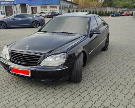 Черный Мерседес С Класс, объемом двигателя 3.2 л и пробегом 430 тыс. км за 4500 $, фото 1 на Automoto.ua