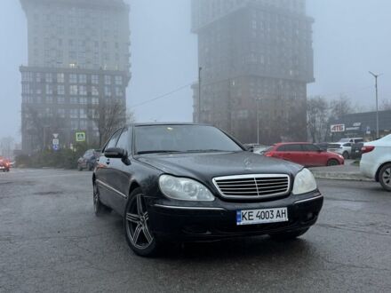 Чорний Мерседес С Клас, об'ємом двигуна 5 л та пробігом 200 тис. км за 3999 $, фото 1 на Automoto.ua