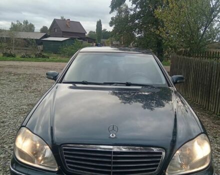 Черный Мерседес С Класс, объемом двигателя 3.2 л и пробегом 321 тыс. км за 4500 $, фото 1 на Automoto.ua