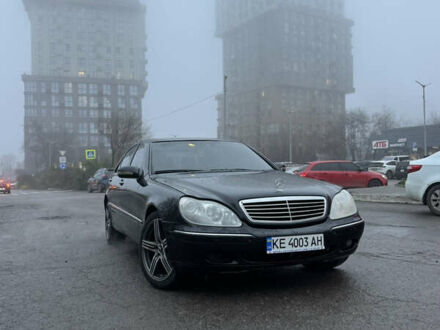 Чорний Мерседес С Клас, об'ємом двигуна 5 л та пробігом 470 тис. км за 3999 $, фото 1 на Automoto.ua