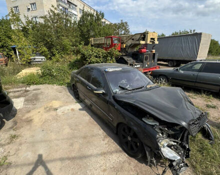 Чорний Мерседес С Клас, об'ємом двигуна 5.44 л та пробігом 256 тис. км за 3450 $, фото 1 на Automoto.ua