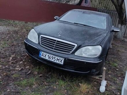 Чорний Мерседес С Клас, об'ємом двигуна 4.97 л та пробігом 530 тис. км за 6000 $, фото 1 на Automoto.ua