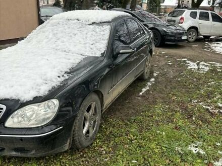 Черный Мерседес С Класс, объемом двигателя 4.2 л и пробегом 300 тыс. км за 5300 $, фото 1 на Automoto.ua