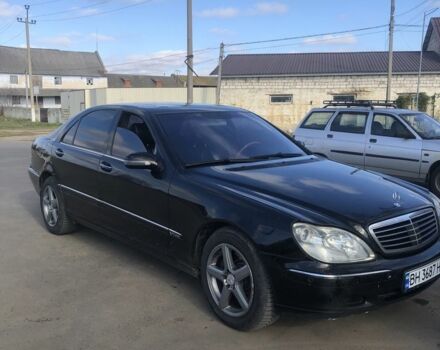Черный Мерседес С Класс, объемом двигателя 5.8 л и пробегом 311 тыс. км за 3900 $, фото 1 на Automoto.ua