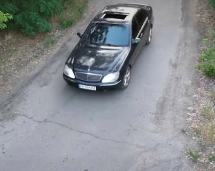 Черный Мерседес С Класс, объемом двигателя 4 л и пробегом 260 тыс. км за 7300 $, фото 1 на Automoto.ua