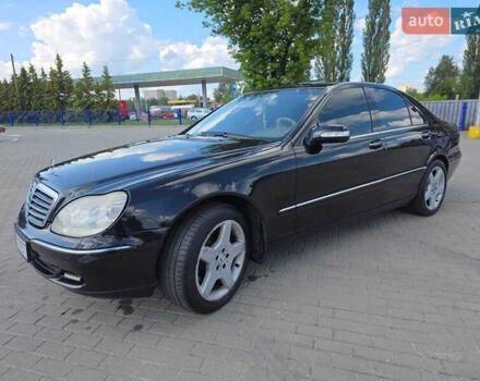 Чорний Мерседес С Клас, об'ємом двигуна 4 л та пробігом 305 тис. км за 5900 $, фото 1 на Automoto.ua
