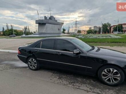 Мерседес С Класс 2003 в Измаиле на Automoto.ua Черный Мерседес С Класс, объемом двигателя 3.22 л и пробегом 186 тыс. км за 7970 $, фото 1 на Automoto.ua