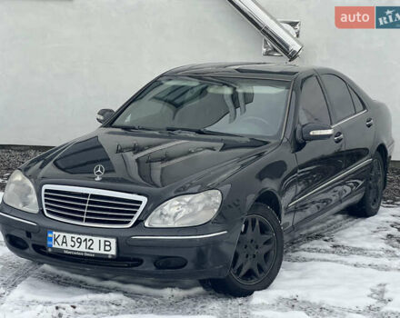 Чорний Мерседес С Клас, об'ємом двигуна 4 л та пробігом 372 тис. км за 3500 $, фото 1 на Automoto.ua