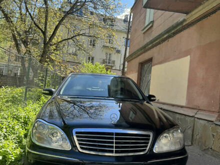 Черный Мерседес С Класс, объемом двигателя 3.72 л и пробегом 360 тыс. км за 6700 $, фото 1 на Automoto.ua