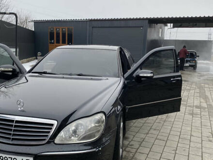 Черный Мерседес С Класс, объемом двигателя 5 л и пробегом 391 тыс. км за 9800 $, фото 1 на Automoto.ua