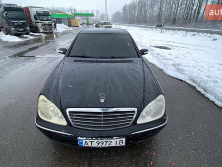 Черный Мерседес С Класс, объемом двигателя 4.97 л и пробегом 390 тыс. км за 5400 $, фото 1 на Automoto.ua