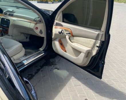 Черный Мерседес С Класс, объемом двигателя 3.6 л и пробегом 400 тыс. км за 4000 $, фото 1 на Automoto.ua