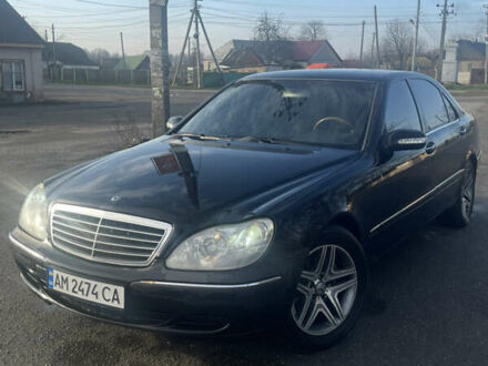 Черный Мерседес С Класс, объемом двигателя 3.72 л и пробегом 313 тыс. км за 4900 $, фото 1 на Automoto.ua