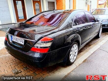 Чорний Мерседес С Клас, об'ємом двигуна 5.5 л та пробігом 240 тис. км за 8300 $, фото 1 на Automoto.ua