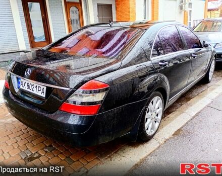 Черный Мерседес С Класс, объемом двигателя 5.5 л и пробегом 240 тыс. км за 8300 $, фото 1 на Automoto.ua