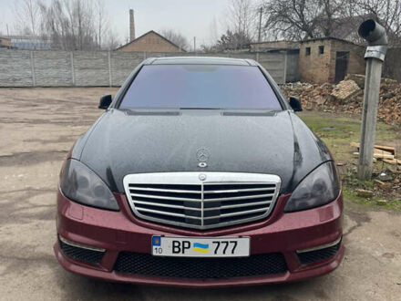 Чорний Мерседес С Клас, об'ємом двигуна 5.46 л та пробігом 419 тис. км за 8300 $, фото 1 на Automoto.ua