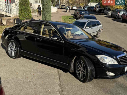 Чорний Мерседес С Клас, об'ємом двигуна 5.5 л та пробігом 150 тис. км за 14900 $, фото 1 на Automoto.ua