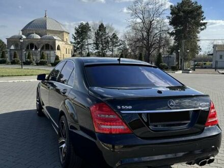 Мерседес С Класс 2005 в Измаиле на Automoto.ua Черный Мерседес С Класс, объемом двигателя 5.5 л и пробегом 368 тыс. км за 14000 $, фото 1 на Automoto.ua