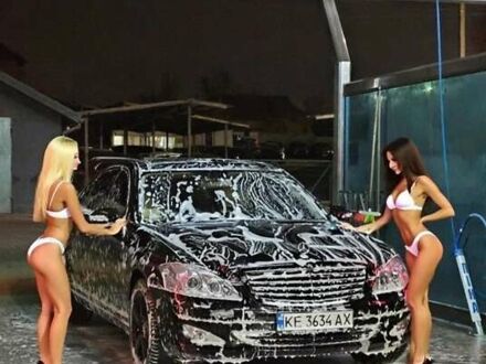 Черный Мерседес С Класс, объемом двигателя 5.5 л и пробегом 294 тыс. км за 13191 $, фото 1 на Automoto.ua